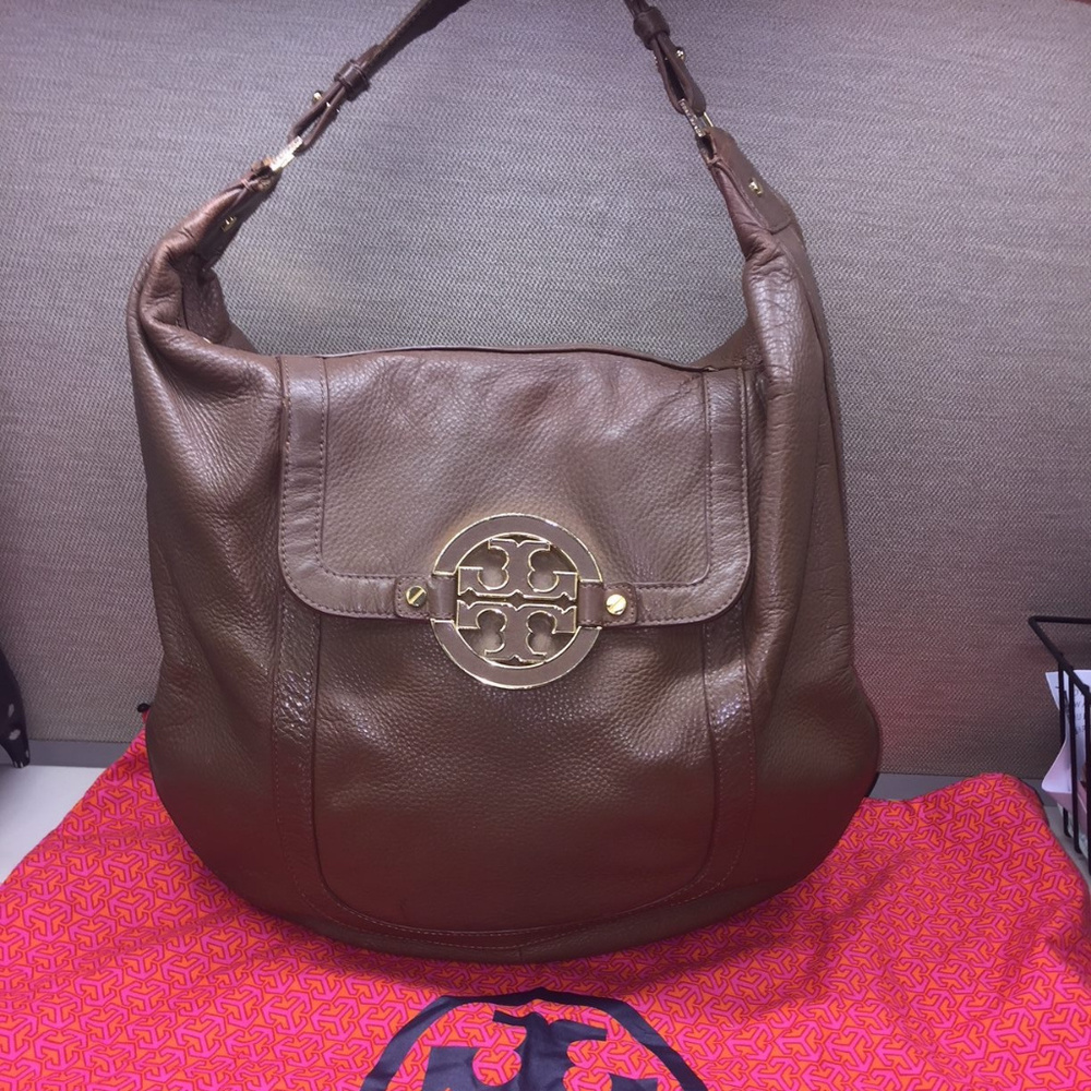 Tory Burch Amanda Hobo Bag